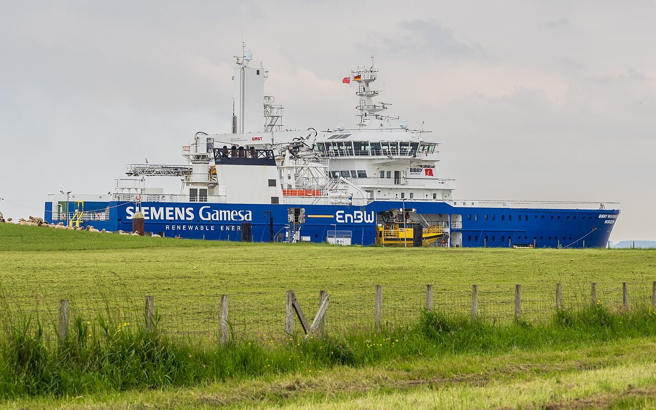 Bibby WaveMaster Horizon offshore wind service vessel near Emden
